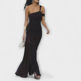 Margot - Maxi kleita ar atklātiem pleciem" can be rewritten as "Margot - Maxi Dress with Off-Shoulder Design.