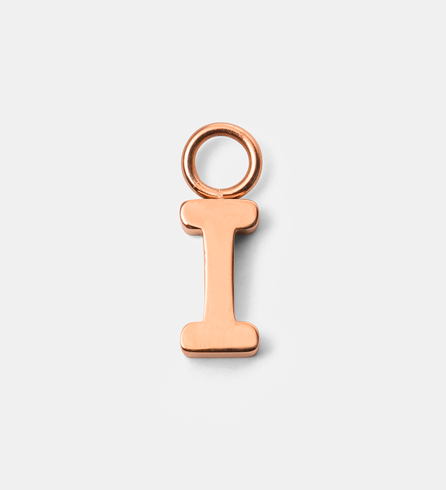Tīra burta auskaru piekariņi