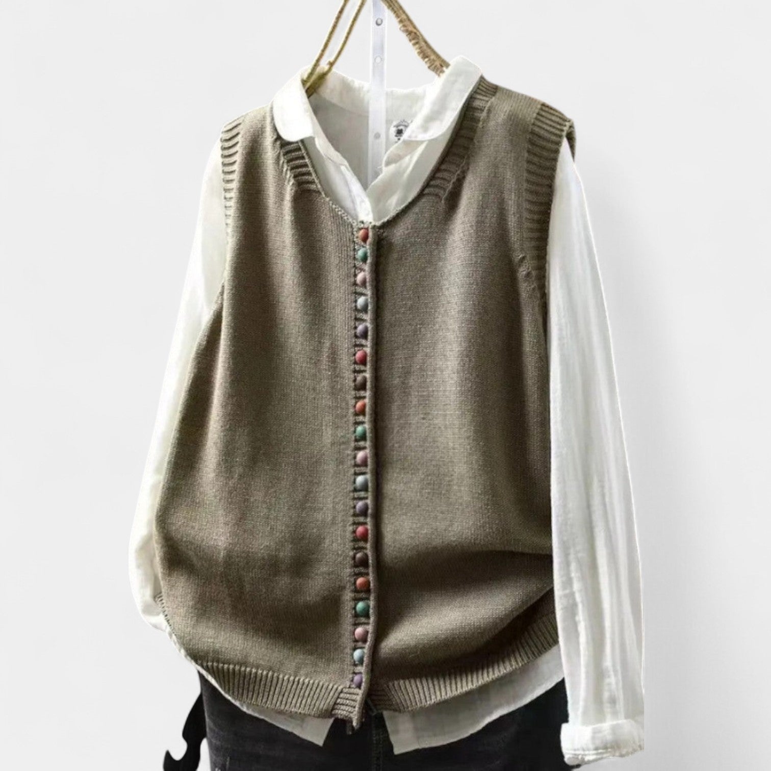 Karmen – Elegants Adīts Vestes