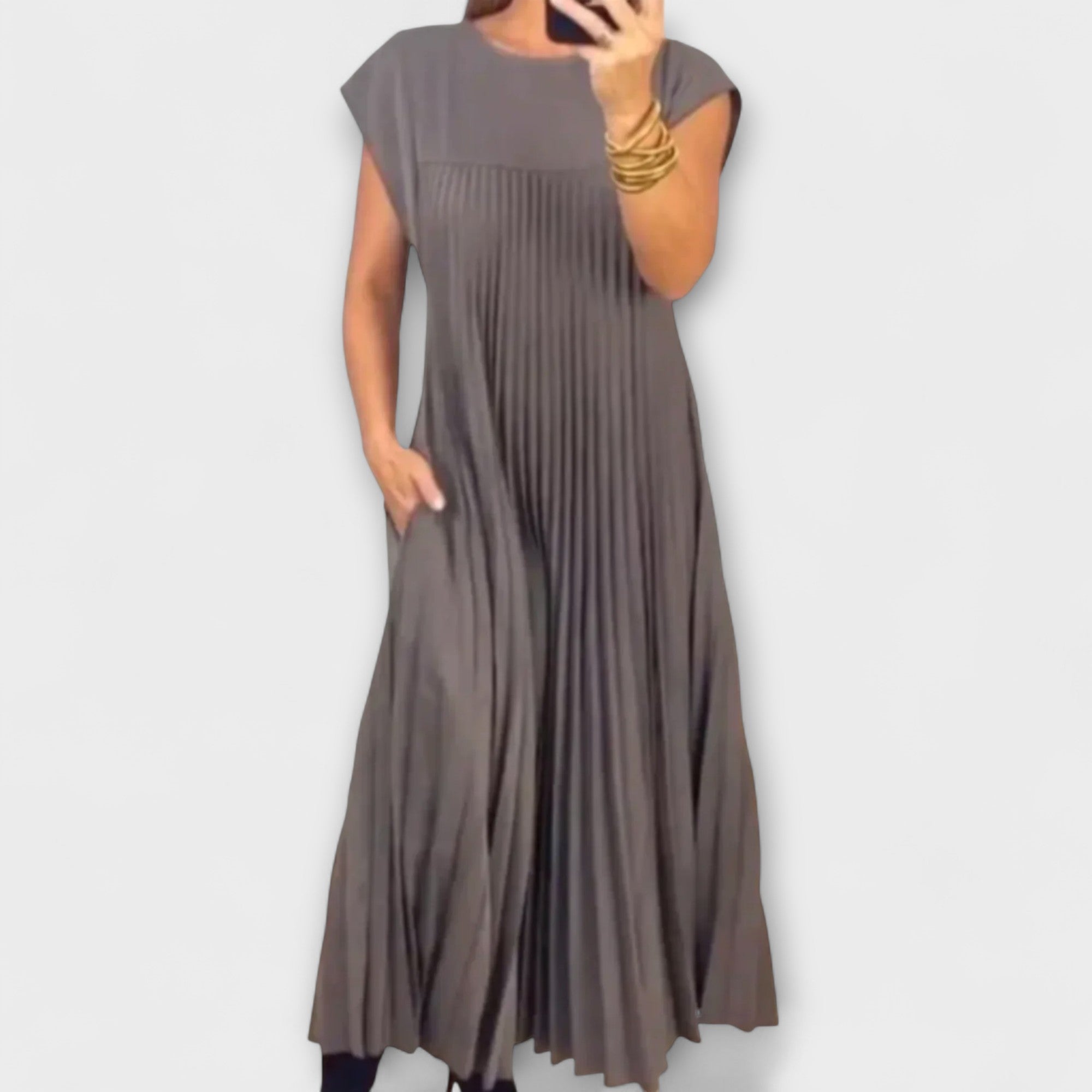 Zairelle – Eleganti Plisētās Kleitas