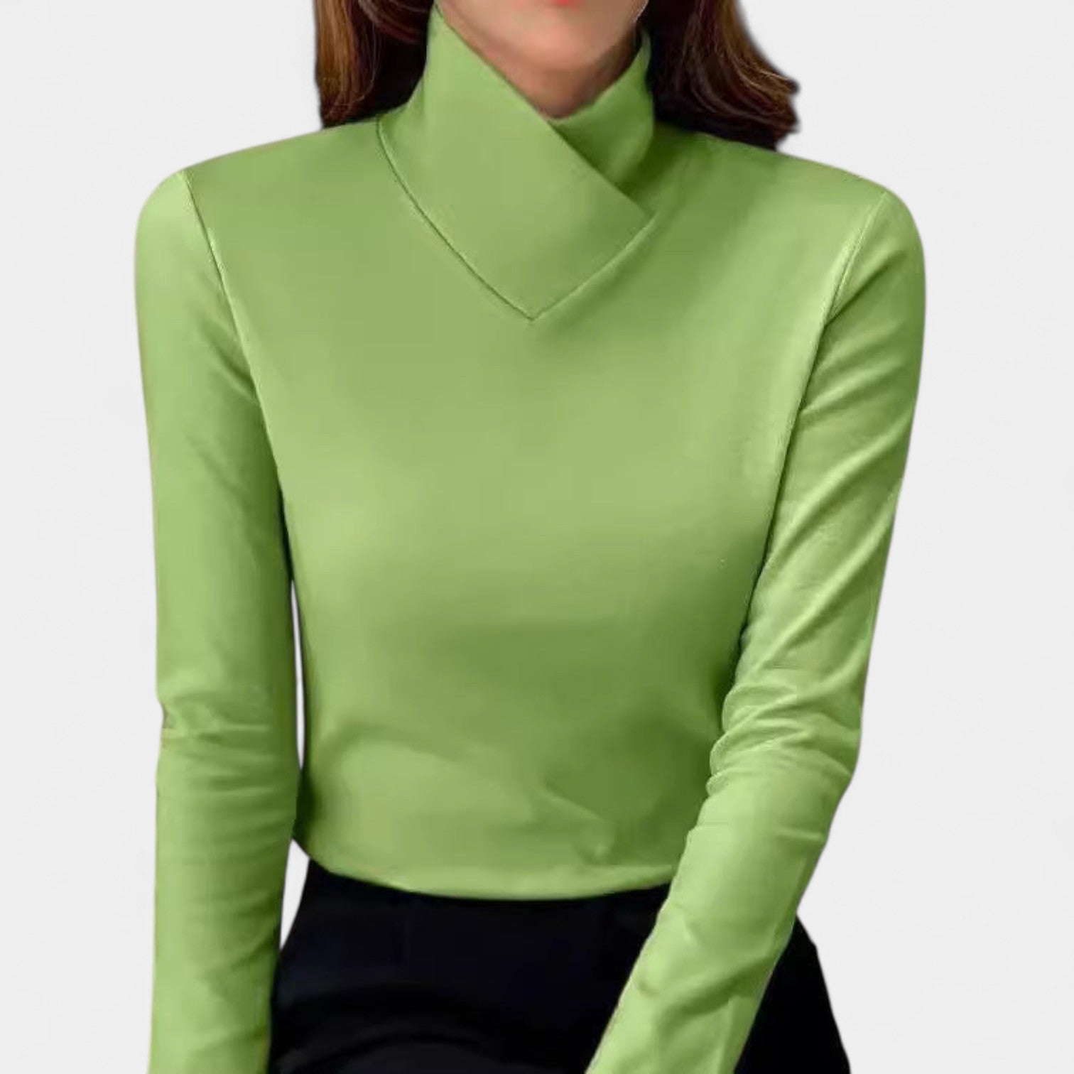 Veronika – Elegants Pieguļošs Džemperis