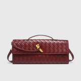 Melanie Clutch ar Zelta Mezglu Akcentiem