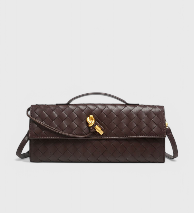 Melanie Clutch ar Zelta Mezglu Akcentiem