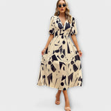 Mathilda - Elegant Midi Dress