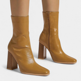 Linde Apjoma Boots