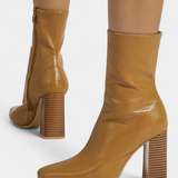 Linde Apjoma Boots
