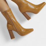 Linde Apjoma Boots